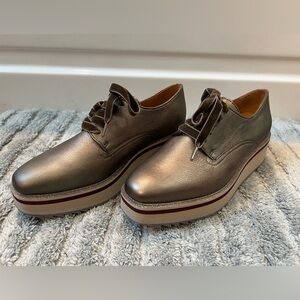 Johnston and Murphy metallic lace up Oxford